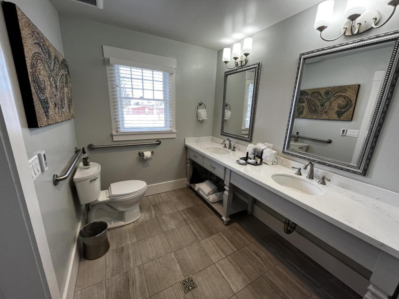 Bed & Breakfast Huff House 4*
